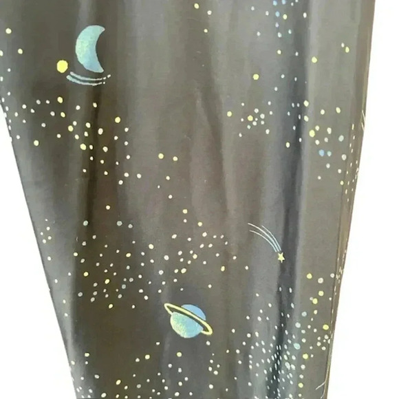 Taylor Swift-esque Victoria Sport VS Galaxy Workout Leggings, size Large68 - Picture 3 of 7